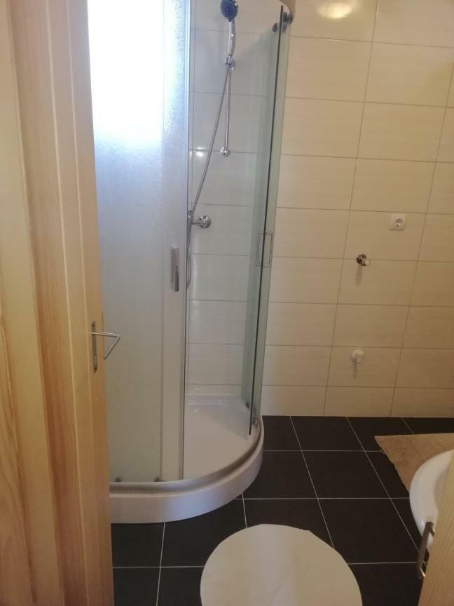 Sobe Na Vinskoj Cesti Zmajevac Διαμέρισμα Εξωτερικό φωτογραφία