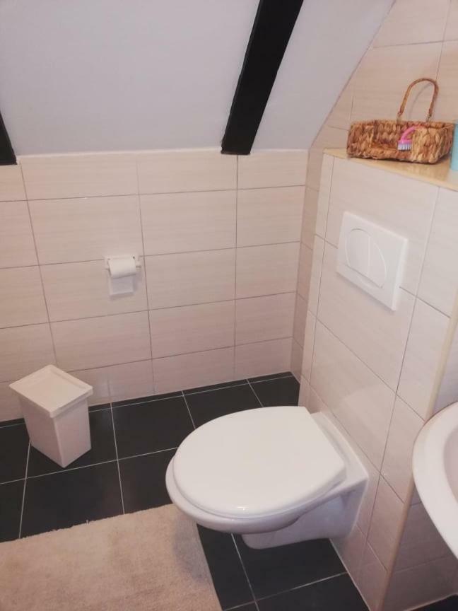 Sobe Na Vinskoj Cesti Zmajevac Διαμέρισμα Εξωτερικό φωτογραφία