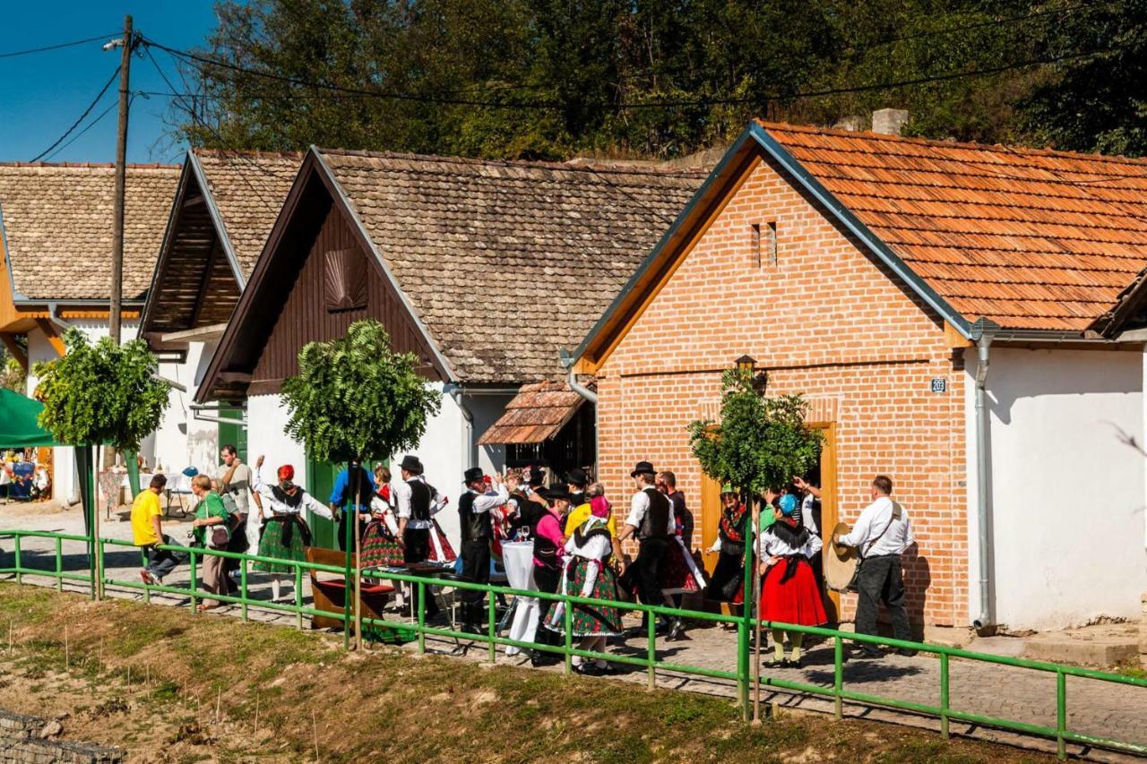 Sobe Na Vinskoj Cesti Zmajevac Διαμέρισμα Εξωτερικό φωτογραφία